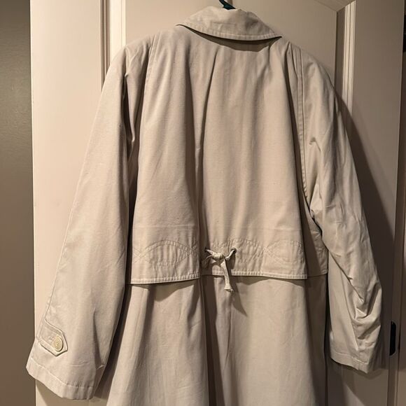 Towne By London Fog Khaki Trench Coat Size 8 Woman's - Picture 4 of 7